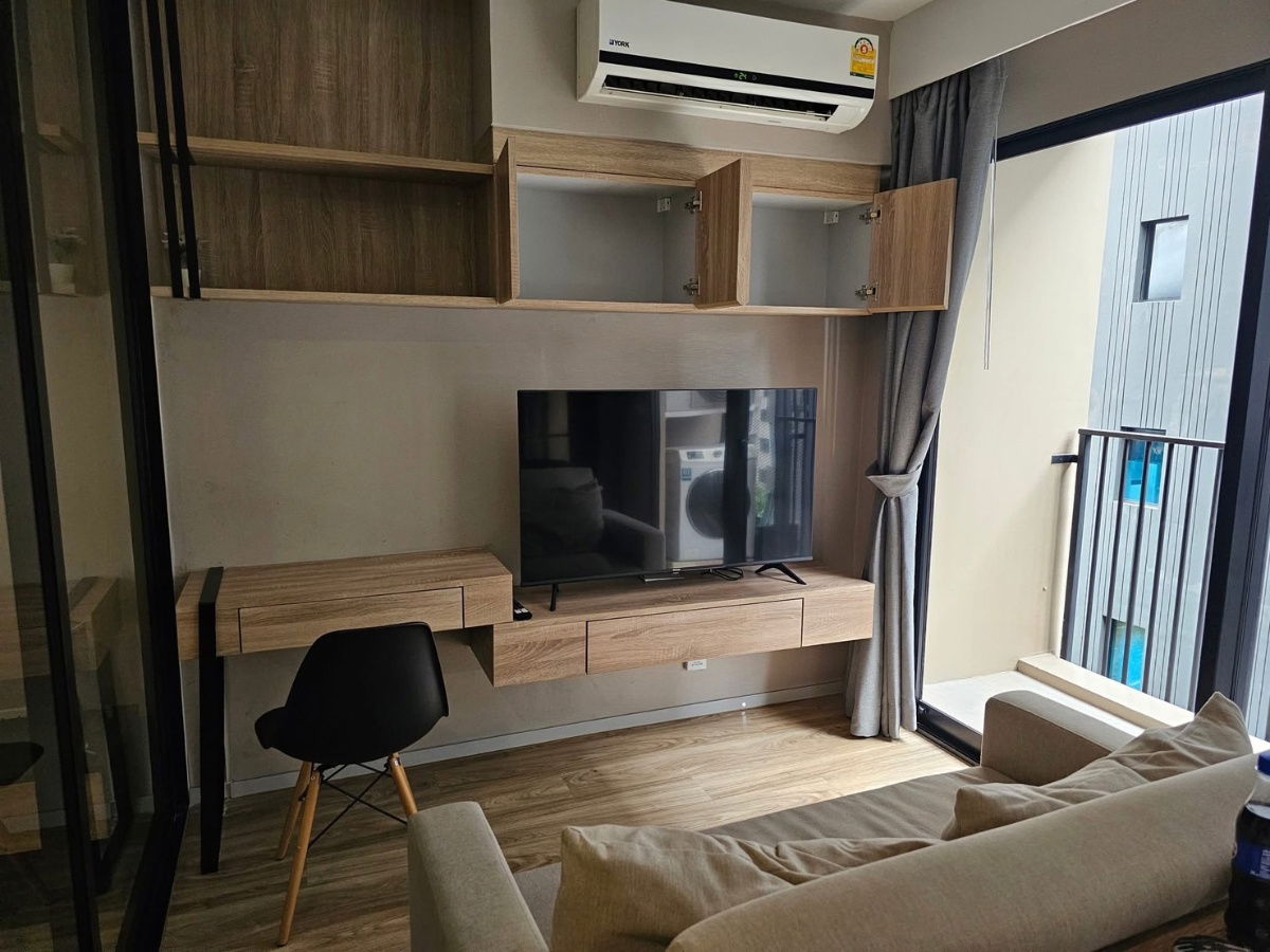 picture 🌿 WS1543 [For rent] Blossom Condo @ Sathorn-Charoen Rat 💰 Rent only 13,500 baht/month 📍 Near BTS Surasak & Saint Louis - 1/6