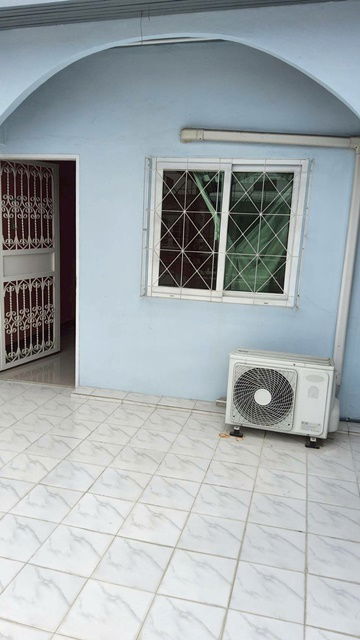 picture Rama2 Hospital 500m. Maruey fresh market 200m. For rent 3-storey townhouse 19sq.w. 230sq.m. Thai Wat - 2/8
