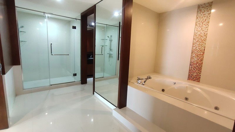 รูป LTHC12842 - Condo for sale คอนโด ขาย at Somkid Gardens สมคิด การ์เดน Size 437 sqm. 4 beds 4 baths Near BTS Chit Lom Station ONLY 98 MB - รูปที่ 14/17