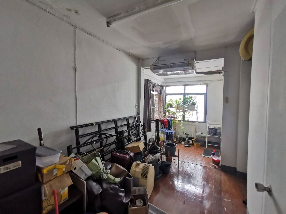 picture For sale: townhouse 11 square wah, Soi Trok Chalong Krung, Charoen Krung. - 14/19