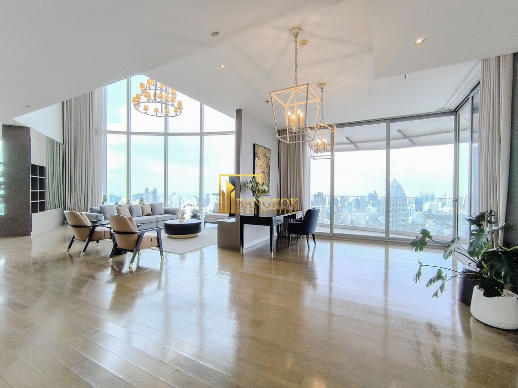 รูป Luxurious 3 Bed Duplex Serviced Apartment in Ratchadamri - BR12994CD - รูปที่ 2/31