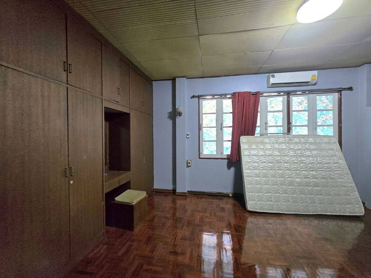 picture For Rent at 2-storey detached house for rent #Huai Khwang Ratchada - 10/21