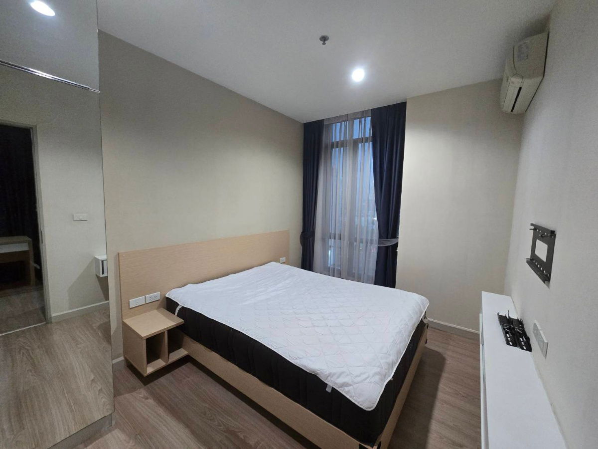 picture For rent 1 bedroom (Corner  Room)  BTS Victory Monument Station **  - 7/9