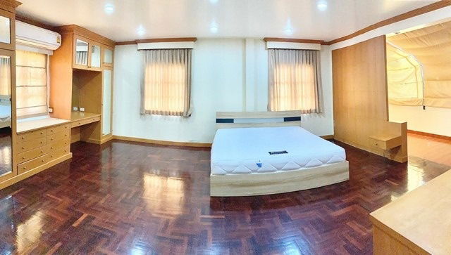 รูป ให้เช่า 1 ห้อง ที่  หมู่บ้านริมสวน - รูปที่ 5/8