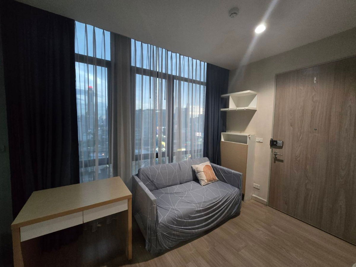 picture For rent 1 bedroom (Corner  Room)  BTS Victory Monument Station **  - 4/9