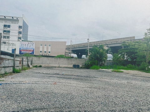 ที่ริมถนน บางนา บางปะกง ฉะเชิงเทรา ใกล้ถนนใหญ่ ใกล้สุวรรณภูมิ ใกล้ท่าเรือ แหลมฉบัง ที่ใกล้นิคม อมตะนคร