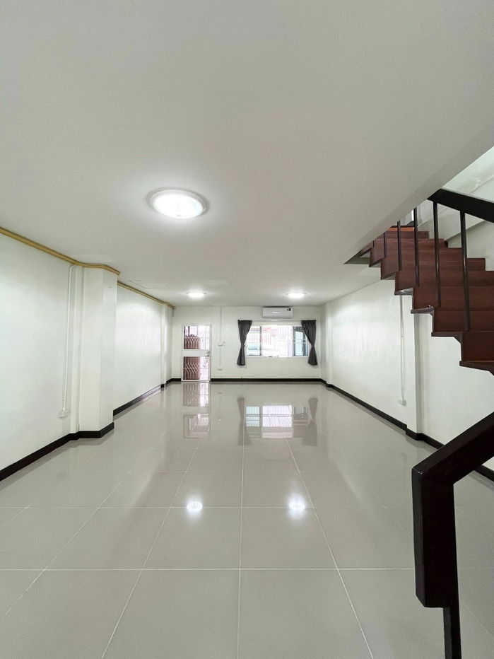 picture WS1560 🏡 Ready to move in house for rent! ✨ 2-storey townhouse, very good location in Kaset-Nawamin area, rent only 16,000 baht/month - 18/22