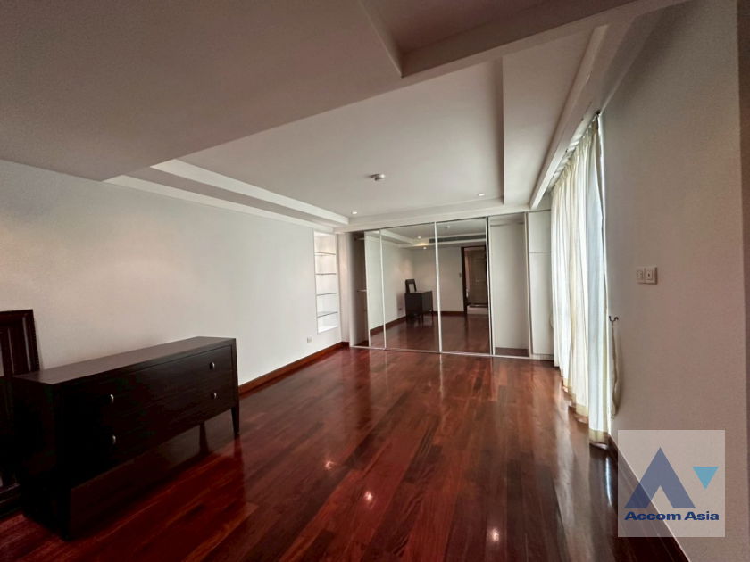 picture 🔼🔽 AccomA 📩  4 BR Condominium @Somkid Gardens (AA44225) - 11/20