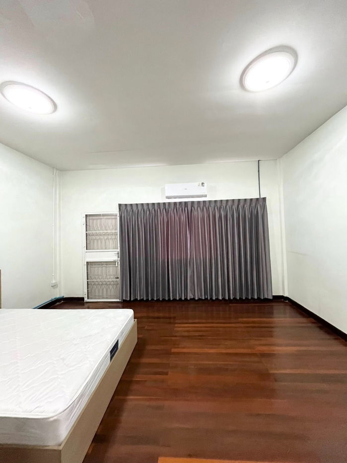 picture WS1560 🏡 Ready to move in house for rent! ✨ 2-storey townhouse, very good location in Kaset-Nawamin area, rent only 16,000 baht/month - 10/22