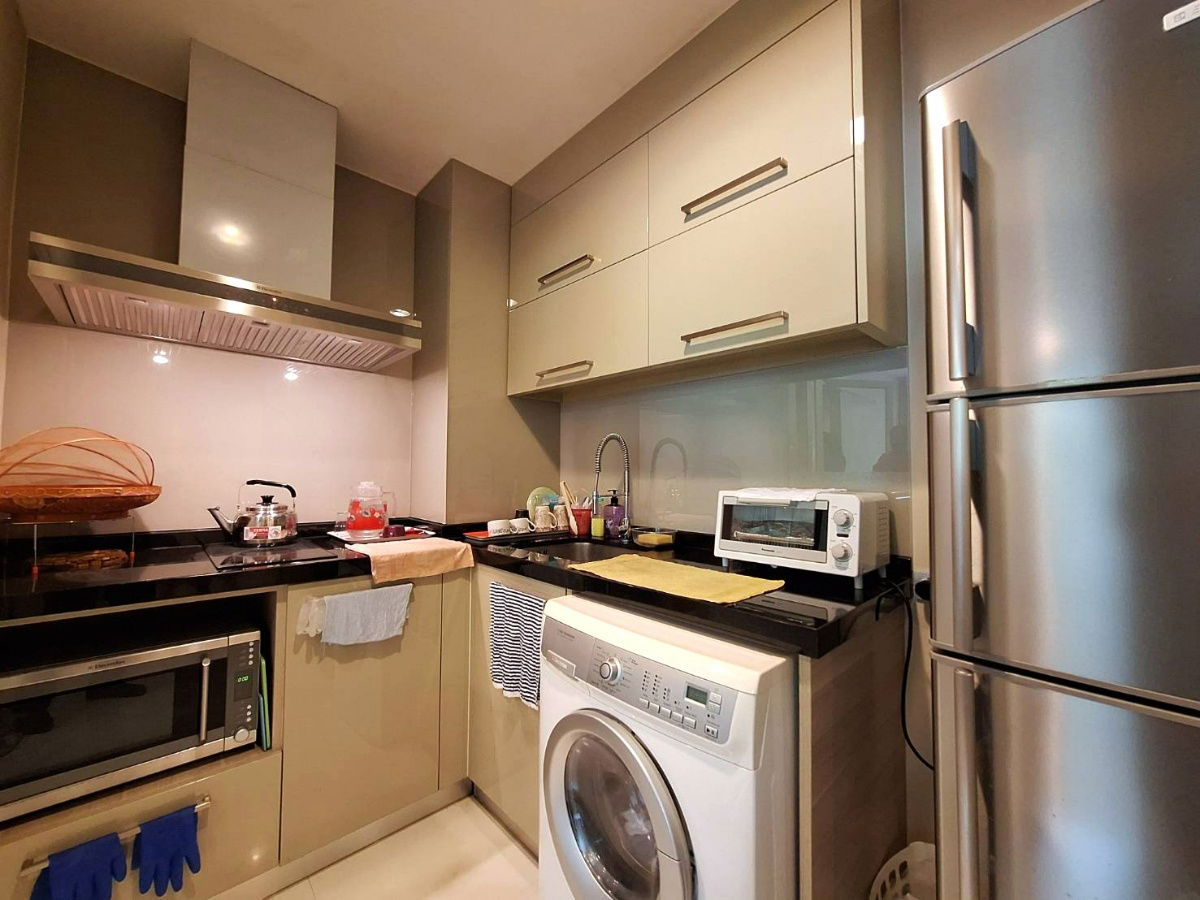 picture Discover peaceful low-rise living in Sukhumvit 24! Just steps to BTS Phrom Phong, Emporium, EmQuartier & EmSphere - 3/11