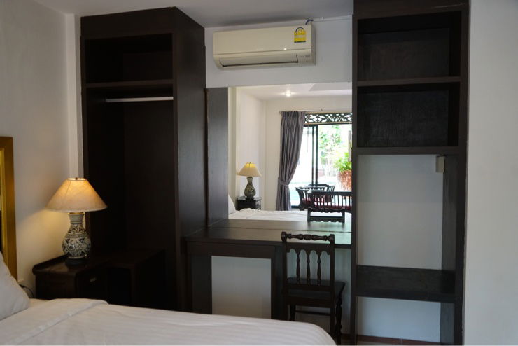 picture Pool Villa for Sale in Pattaya 🌴 Land size: 206 sq. wah (824 sq. meters) 📍Located on Pratumnak Hill, Soi Thappraya 15 - 9/17