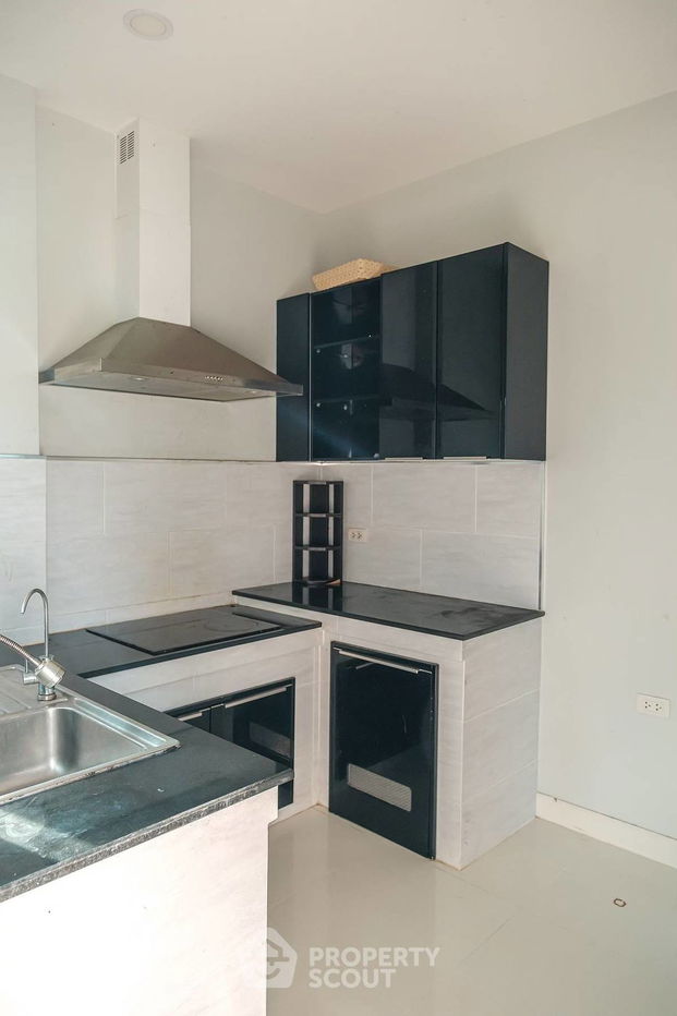 picture 5-BR House in Wat Chalo (ID 2059479) - 3/40