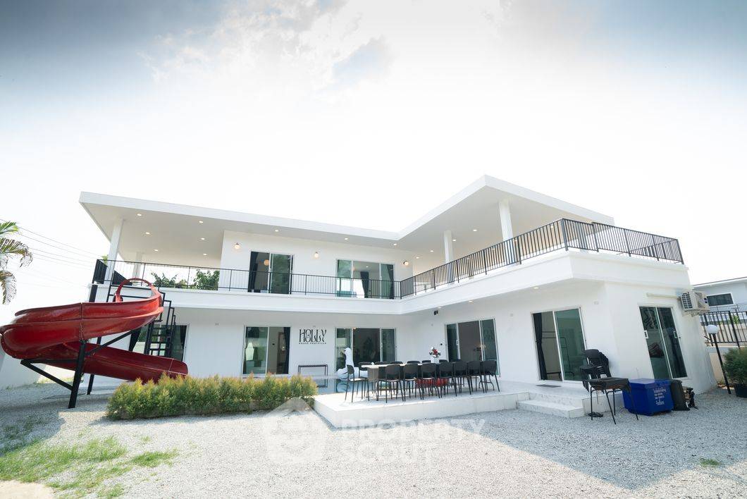 picture 6-BR Villa close to Pattaya (ID 1229337) - 5/34
