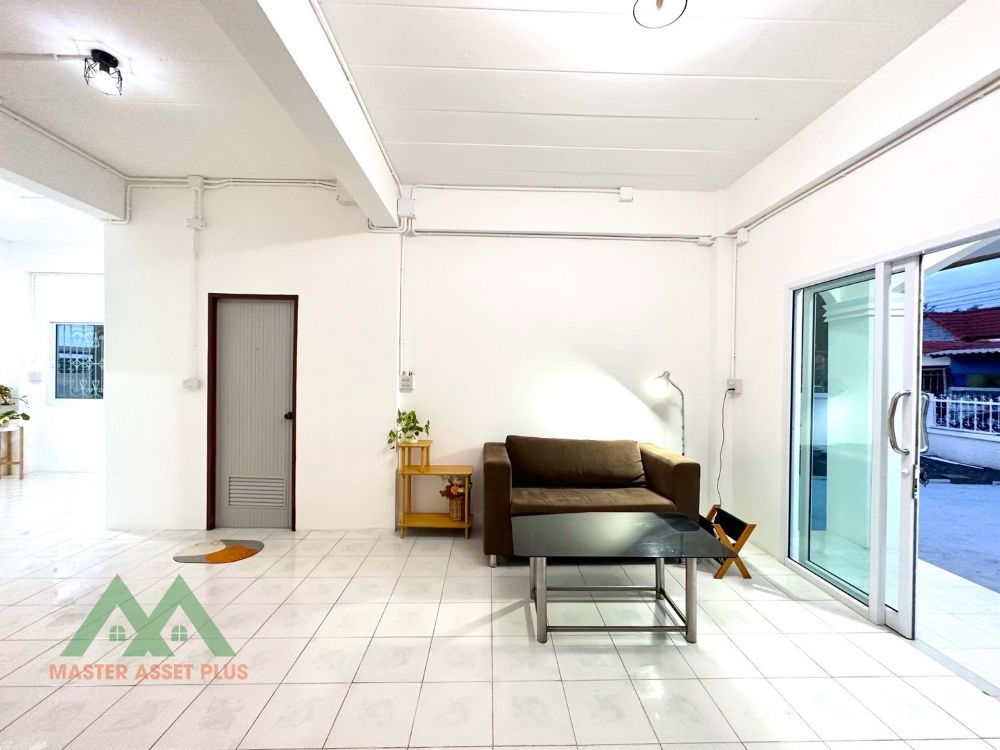 รูป ขายบ้านเดี่ยว 2 ชั้น ม.ยุคลธร 4 ห้องนอน รีโนเวทใหม่ พร้อมเข้าอยู่ ทำเลดี ใจกลางเมือง ต.ปากเพรียว สระบุรี  - รูปที่ 4/18