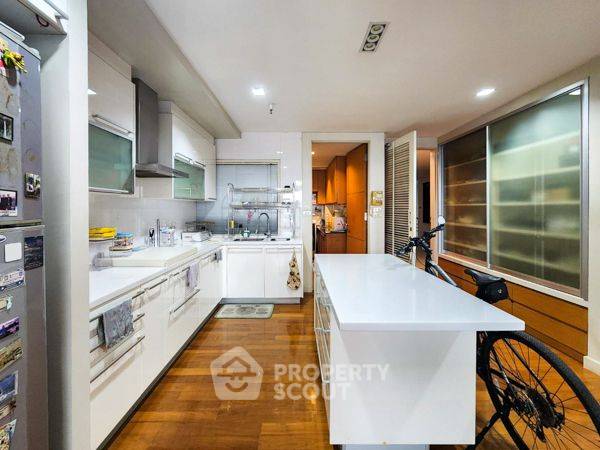 picture 3-BR Condo at Riverine Place in Suan Yai (ID 2106091) - 7/12