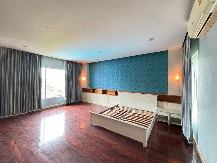 picture Big house 1 rai, Panya Inthra P4, Pool Villa for big family or company - 37/50