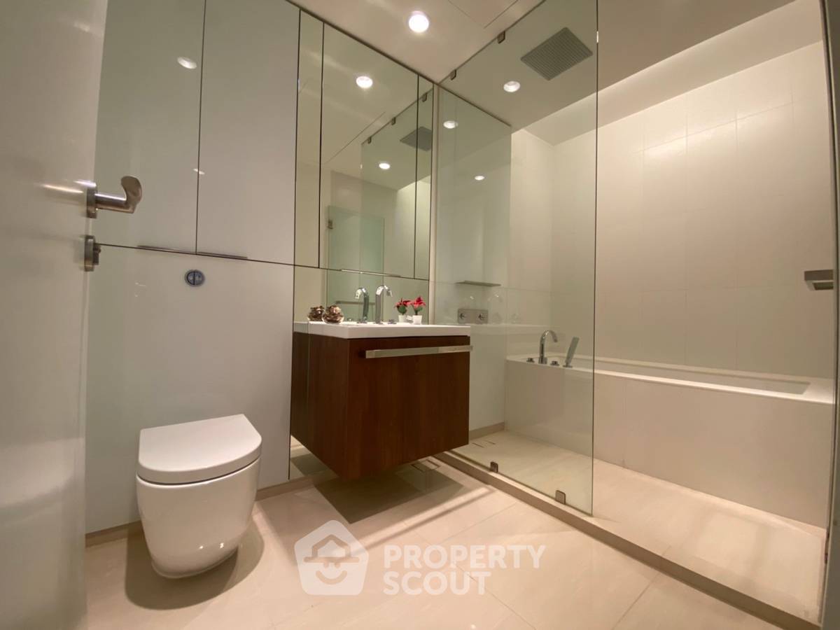 picture 2-BR Condo at 185 Rajadamri near BTS Ratchadamri (ID 1581903) - 2/7