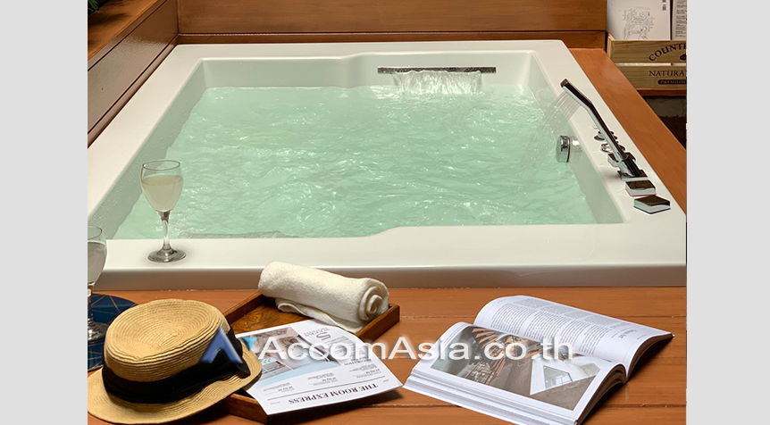picture 🔼🔽 AccomA 📩  3 BR House in Khlong Ton Nuea (AA27387) - 9/17