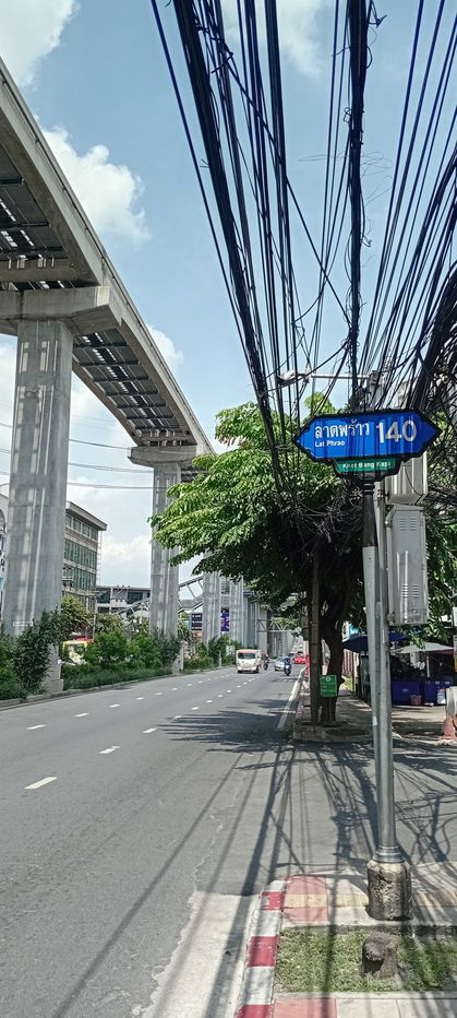 picture To rent an exclusive room at Living Place Condominium in the beginning of Lad Prao 140  - 30/34