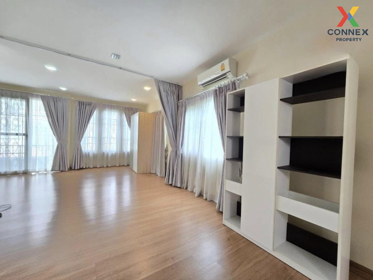 picture For Sale Townhouse/Townhome  , Golden Town Ladprao – Kaset nawamin , corner unit , Chorakhe Bua , Lat Phrao , Bangkok , CX-125514 ✅ Live chat with us ADD LINE @connexproperty ✅  - 9/12
