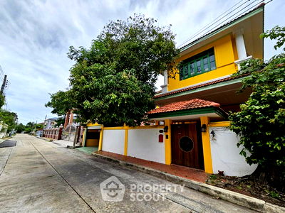 บ้านเดี่ยว เขตตลิ่งชัน : บ้าน 4-ห้องนอน ใน บางพรม (ID 2214945)