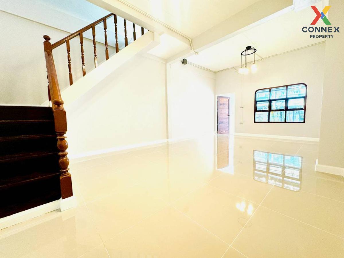 รูป ขายทาวน์เฮ้าส์/ทาวน์โฮม  บ้านบัวทอง 3 รีโนเวทใหม่ บางรักพัฒนา บางบัวทอง นนทบุรี CX-125743 ✅ ทักไลน์ @connexproperty ตอบทันที ทีมงานมืออาชีพ ✅  - รูปที่ 5/12