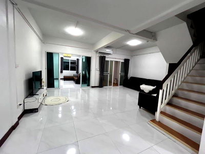 Houses for rent วิทยาลัยเสนาธิการทหาร : 2-storey house for rent, rental price 50,000 baht 0958195559 @infinitycondo