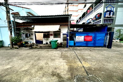 ที่ดิน ถนนลาดพร้าว : ขายที่ดินพร้อมสิ่งปลูกสร้าง 52 ตารางวา ซอยลาดพร้าว114 ใกล้ทางด่วนรามอินทรา – อาจณรงค์
