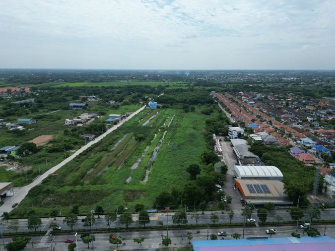 ขายที่ดิน เนื้อที่ 37-1-18.0 ไร่ ติดถนนนิมิตใหม่ กรุงเทพมหานคร