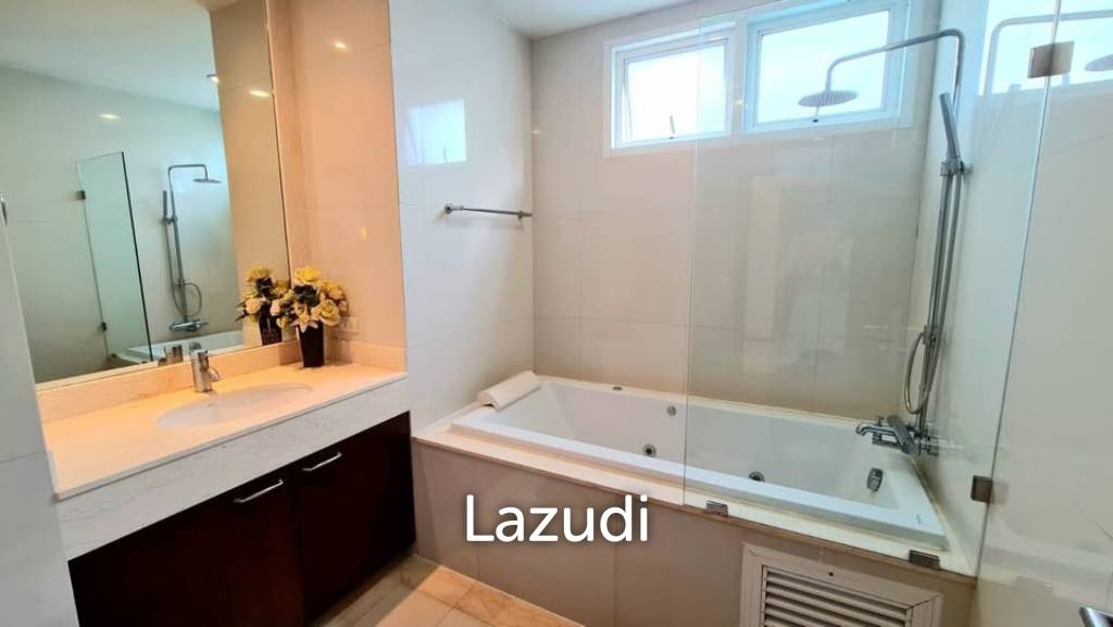 picture 2 bedrooms, 1 bathroom 160  Sq.m. at Piyathip Place - 11/11