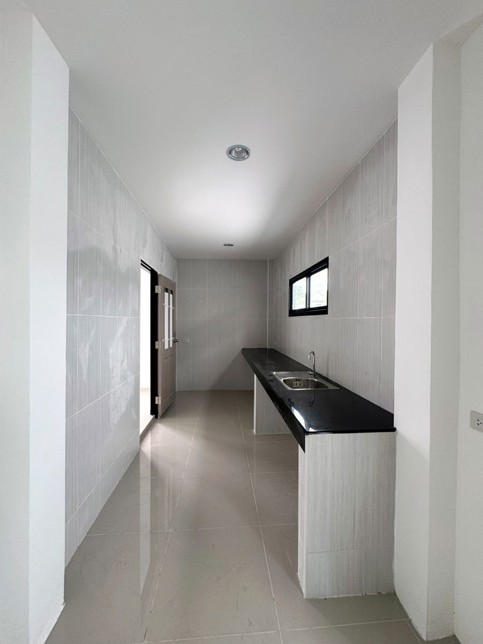picture 2-storey detached house, modern style - 14/17