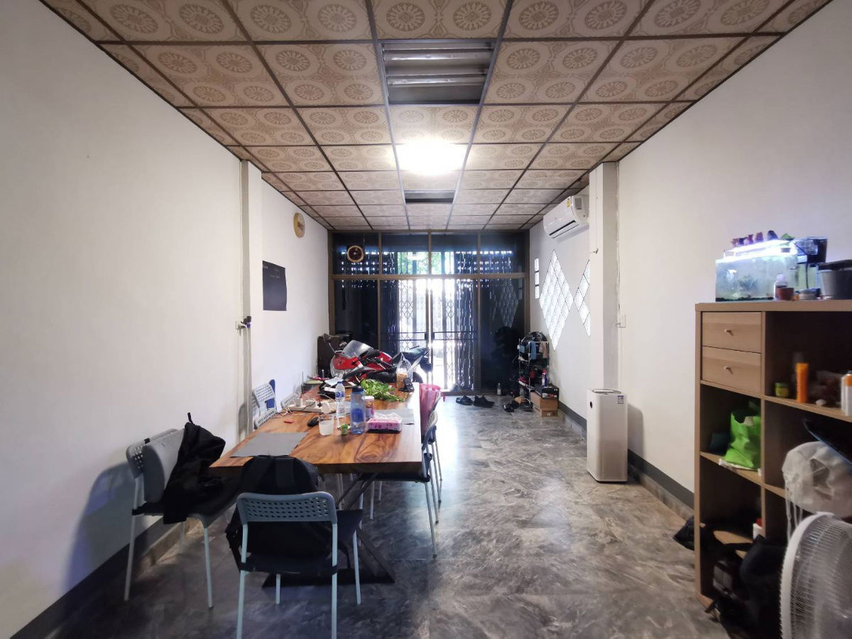 picture For sale: townhouse 11 square wah, Soi Trok Chalong Krung, Charoen Krung. - 18/19