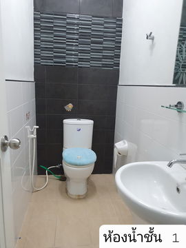 For rent: Rueangsiri Village Project