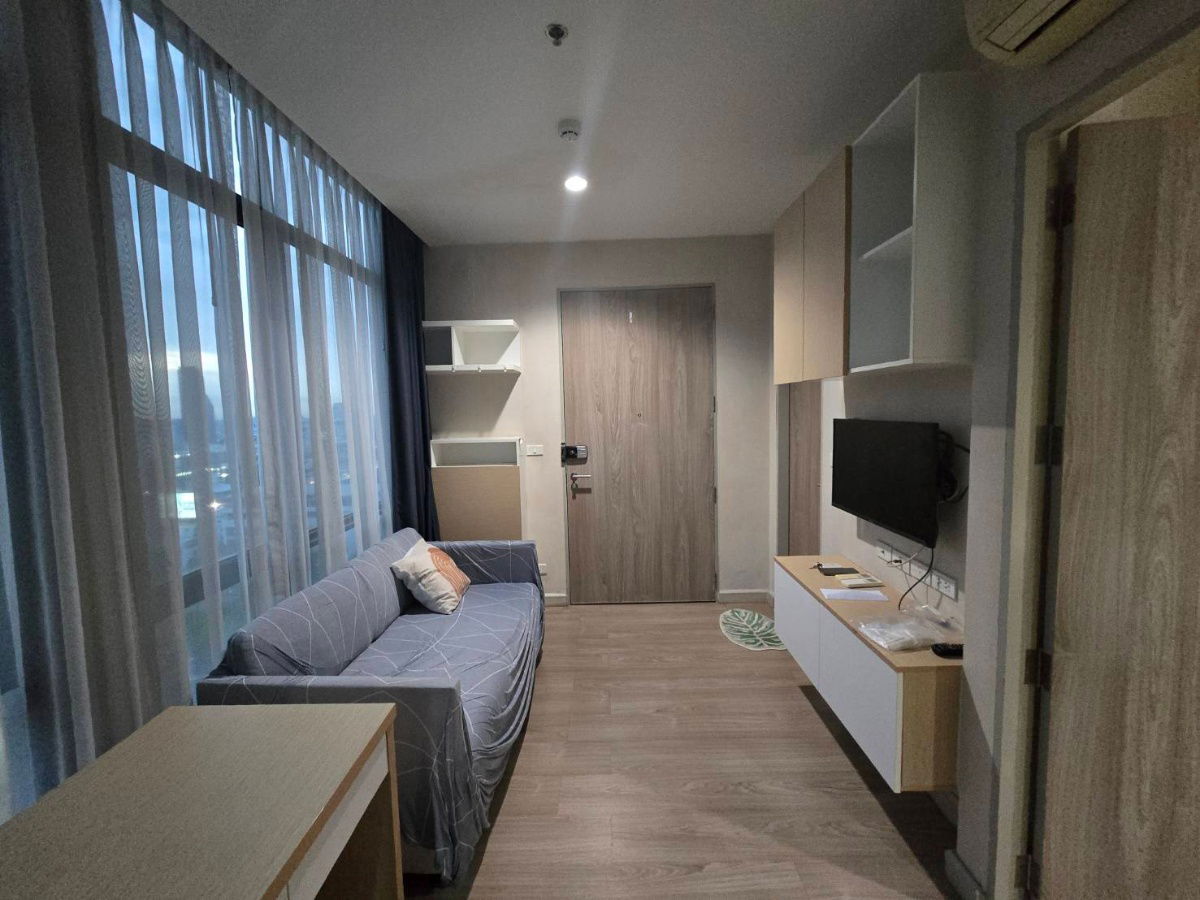 picture For rent 1 bedroom (Corner  Room)  BTS Victory Monument Station **  - 3/9