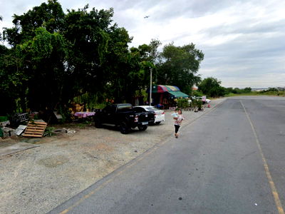 Land for rent Modern Gems Shopping Mall : Chalong Krung 37-40 Land for rent In front of Lat Krabang Industrial Estate Next to Chalong Krung Ro