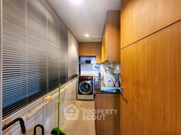 picture 3-BR Condo at Riverine Place in Suan Yai (ID 2106091) - 8/12