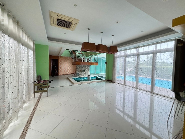 picture Big house 1 rai, Panya Inthra P4, Pool Villa for big family or company - 10/50