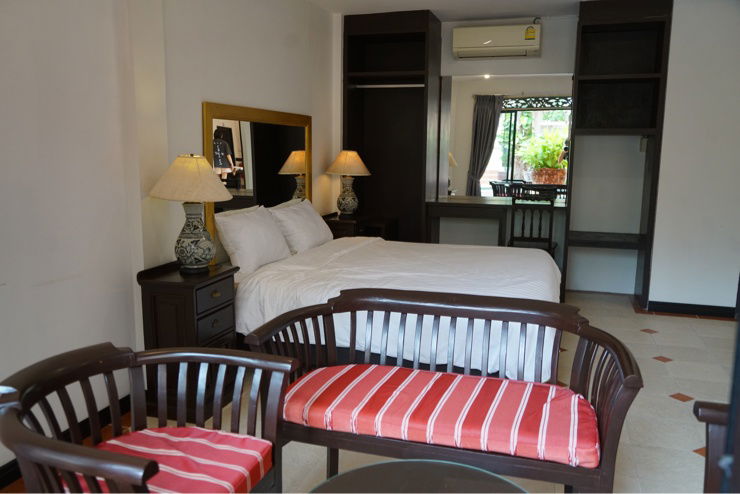 picture Pool Villa for Sale in Pattaya 🌴 Land size: 206 sq. wah (824 sq. meters) 📍Located on Pratumnak Hill, Soi Thappraya 15 - 10/17