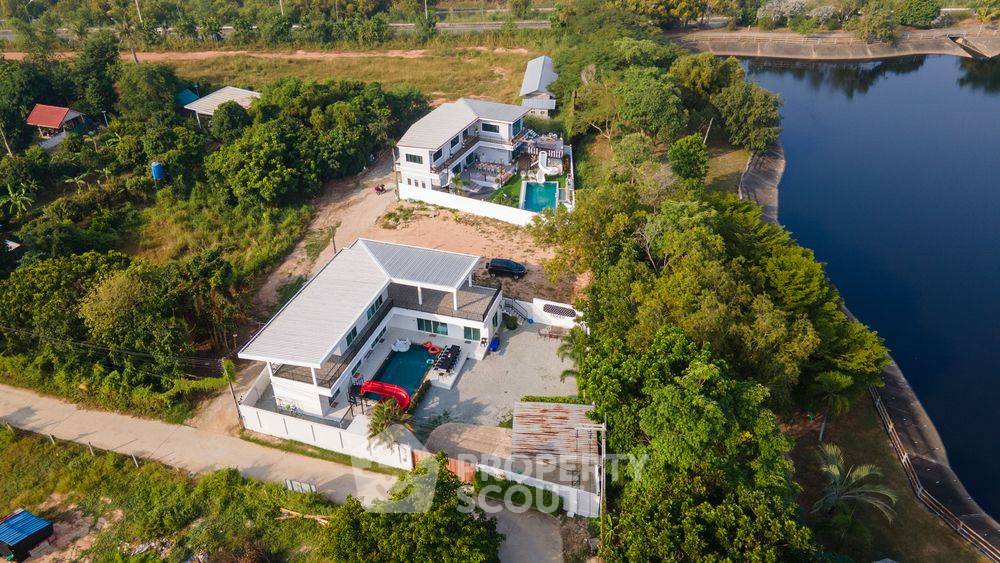 picture 6-BR Villa close to Pattaya (ID 1229337) - 2/34