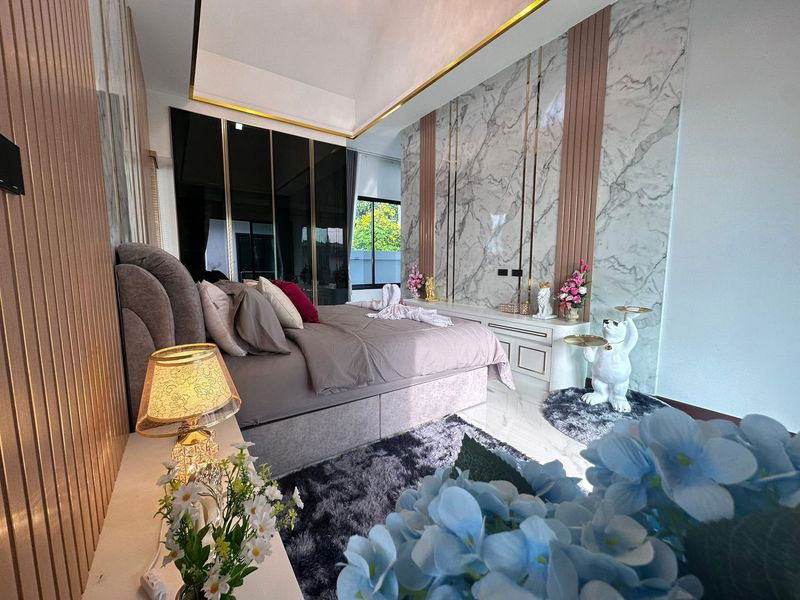 picture For sale: Luxury pool villa, modern style, near Map Prachan Reservoir, prime location in Pattaya. - 6/15