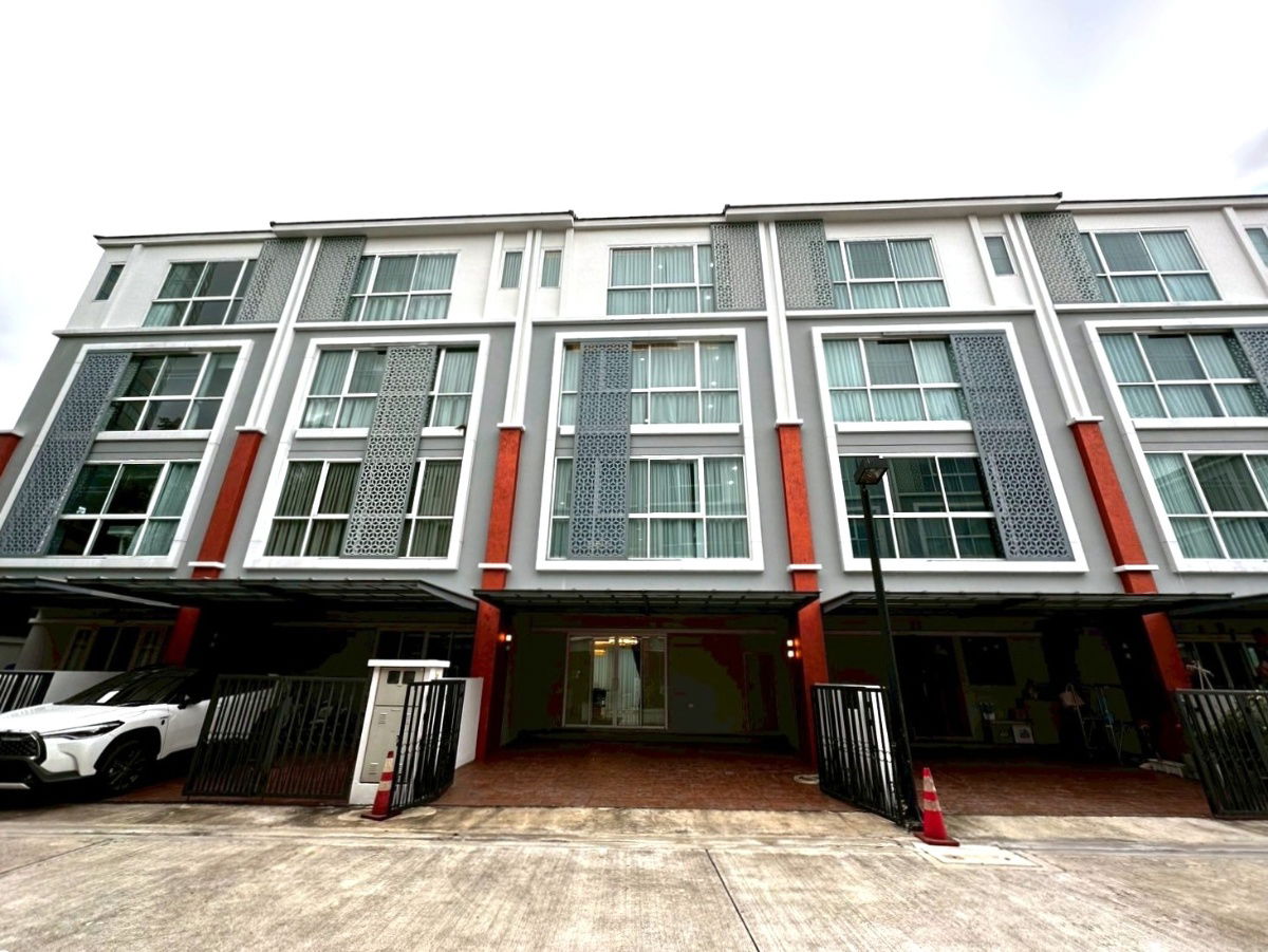 picture Luxury 4-Storey Townhome in Prime Rama 3 Location | Cote Maison - 12/12