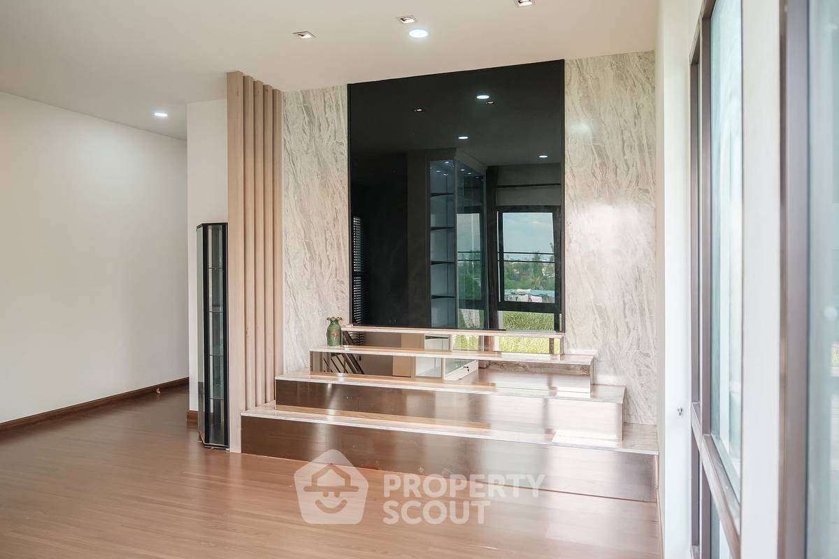 picture 5-BR House in Wat Chalo (ID 2059479) - 35/40