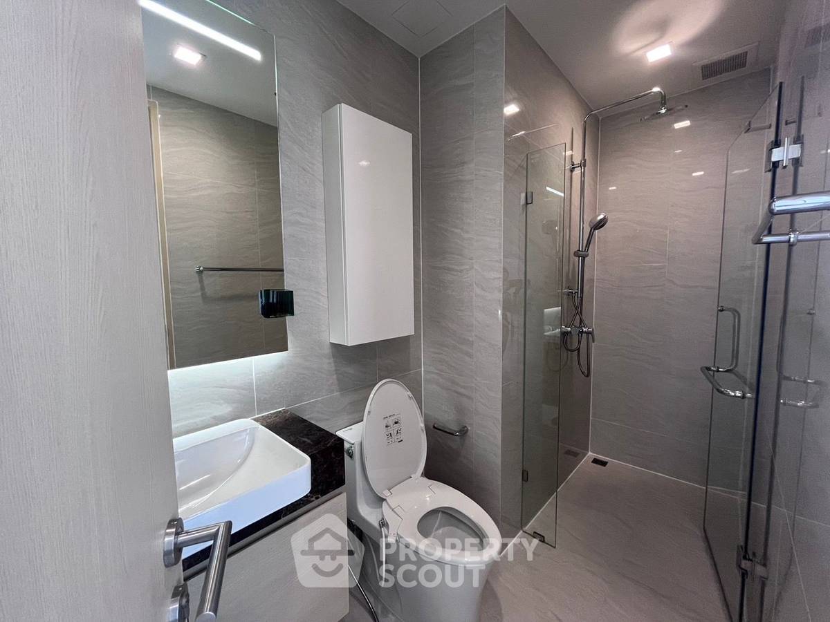picture 2-BR Condo at Noble State 39 near BTS Phrom Phong (ID 2217016) - 2/6