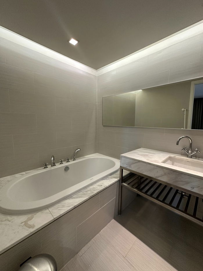 รูป ให้เช่าคอนโด Sathorn Heritage   3ห้องนอน 185ตรม. (ราคาดีสุดในตึก ห้องใหญ่ ห้องสวย เฟอร์นิเจอร์ครบ) - รูปที่ 10/14