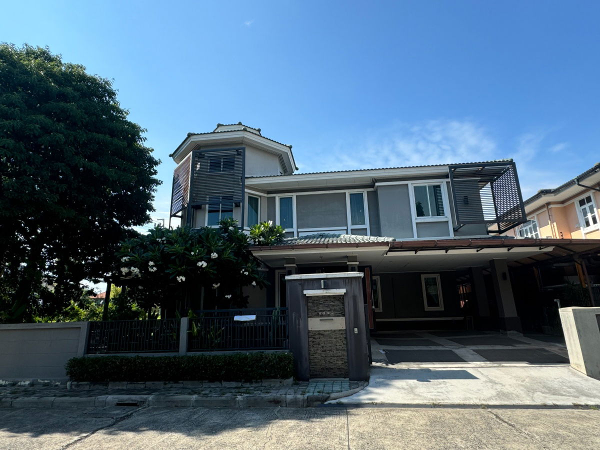 picture P0107 Golden Nakara – Spacious Luxury Home in Central Bangkok - 35/40