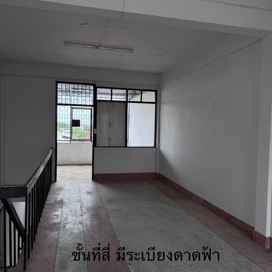 picture WS1558 🏢 Commercial building for rent, 3.5 floors, Phatthanakan 57/1, next to 8-lane main road, cars pass all day! Only 35,000 baht/month - 20/21