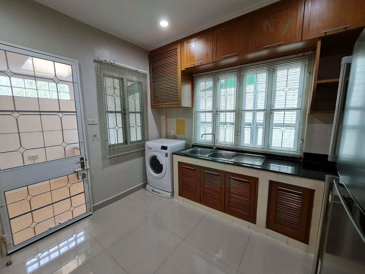 picture 🔺 For Rent 2-story House MANTHANA 3 bedroom 4 bathroom - 3/8