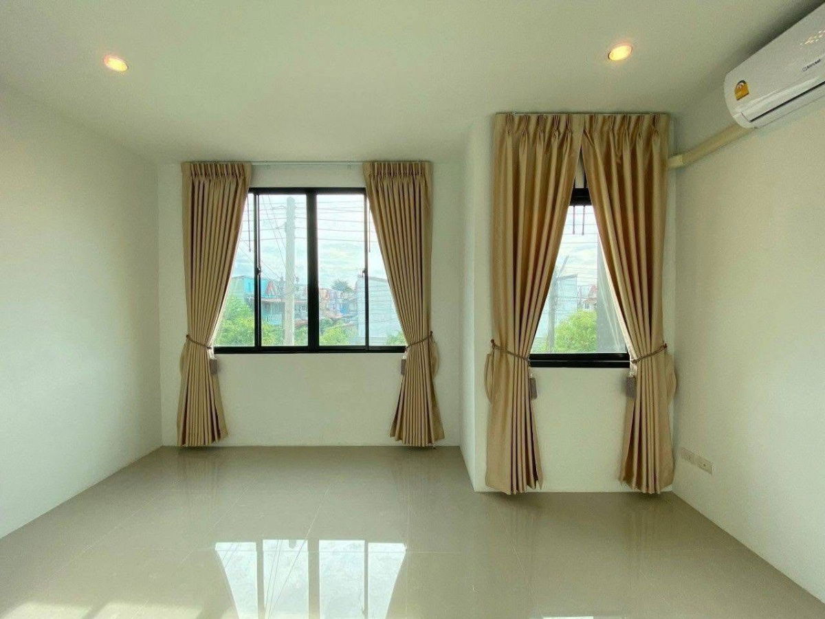 รูป 🏡 ให้เช่าทาวน์โฮมใหม่! 2 ห้องนอน 2 ห้องน้ำ 📍 หมู่บ้านแคปปิตอล ชุมชนหลักทรัพย์ | รังสิต–ธัญบุรี คลอง 8 - รูปที่ 4/11