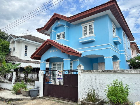 Single house Flora Ville Suwinthawong for sale cheap