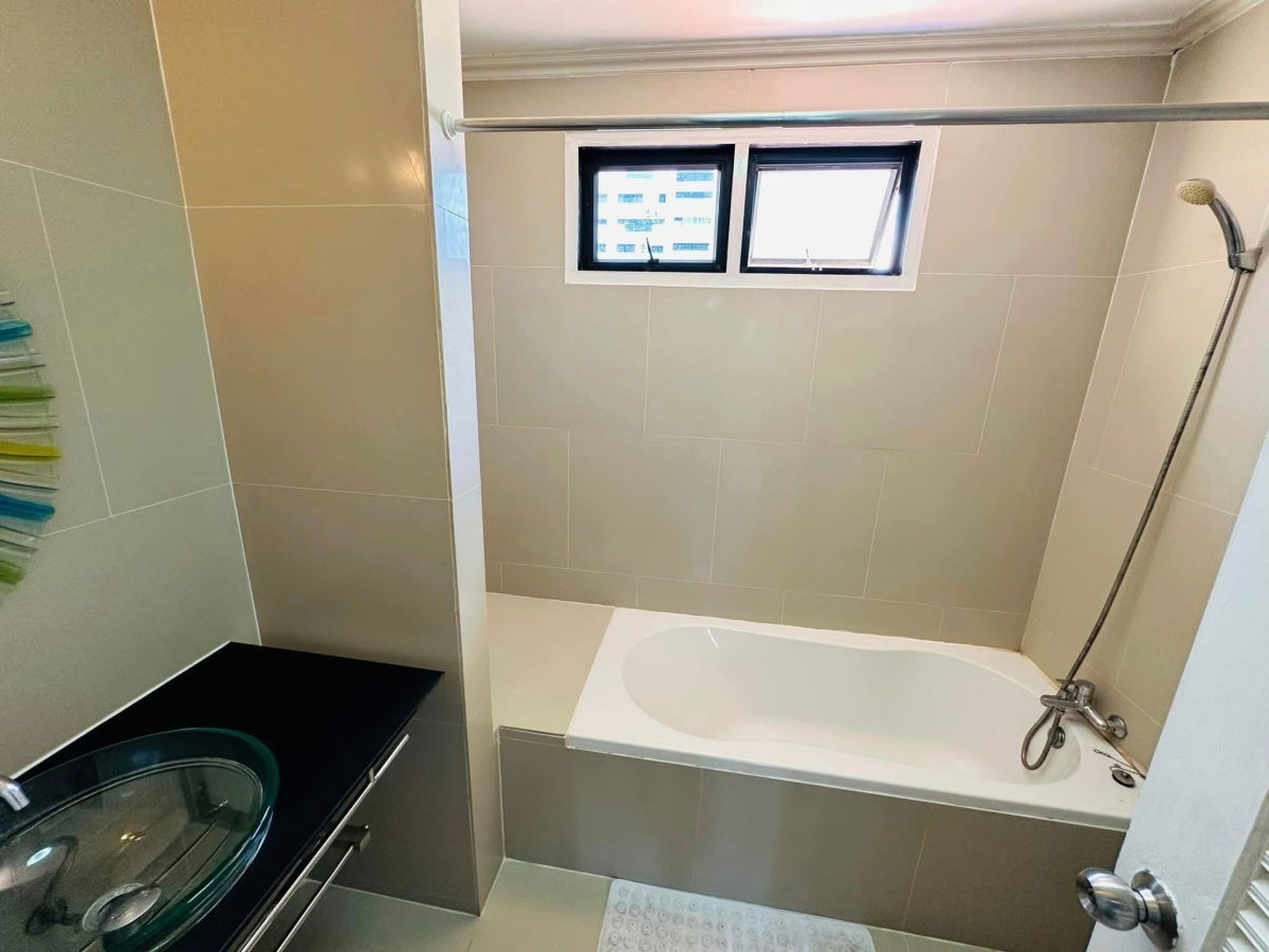 รูป P0097 ให้เช่าทาวน์โฮม อโศก–พร้อมพงษ์ (สุขุมวิท 31) – ทำเลพรีเมียม ใจกลางเมือง ใกล้ BTS และห้างใหญ่ - รูปที่ 9/11